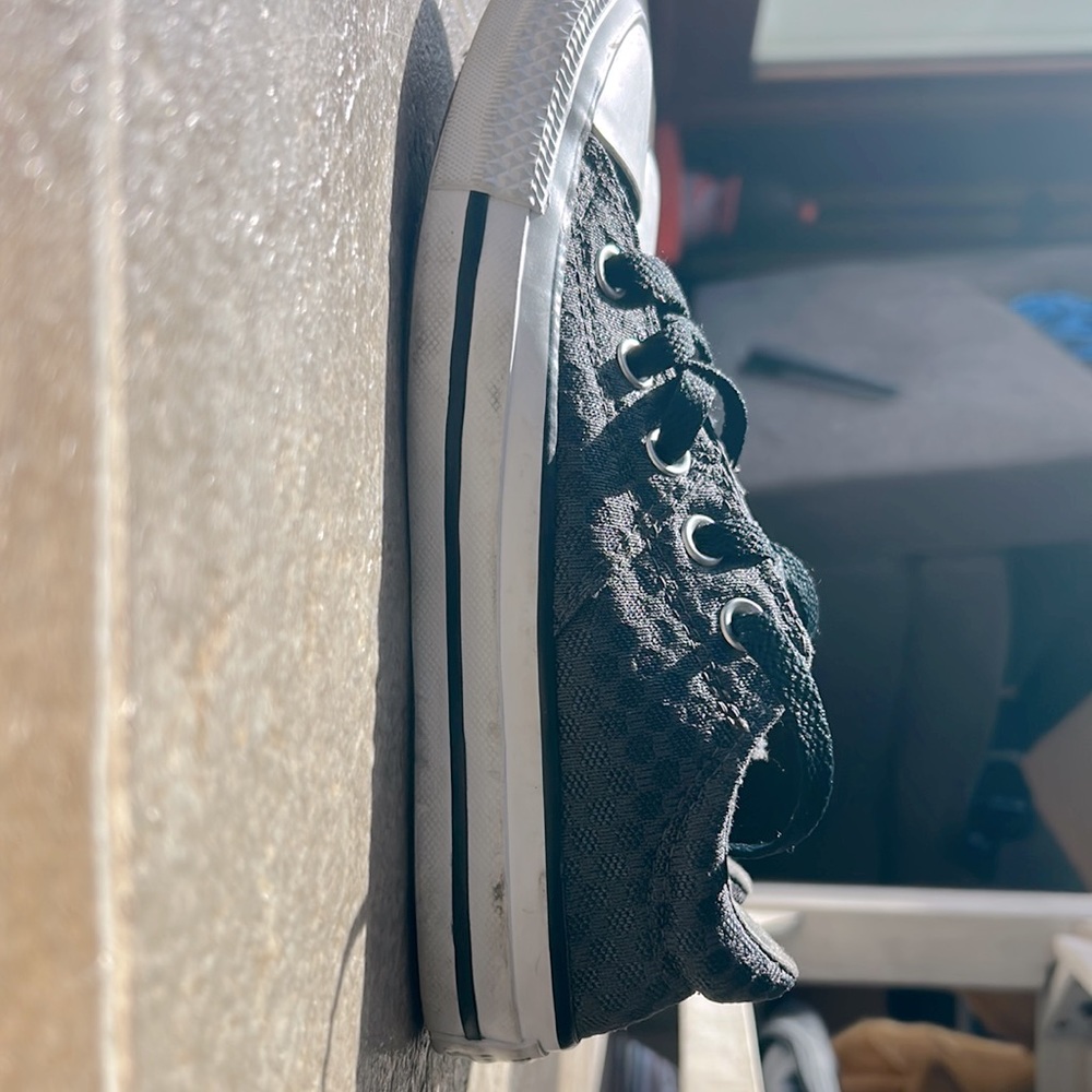 Lightly spotted gray All star converse size 5